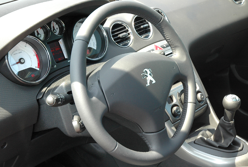 Peugeot 308: Blick ins Cockpit. 