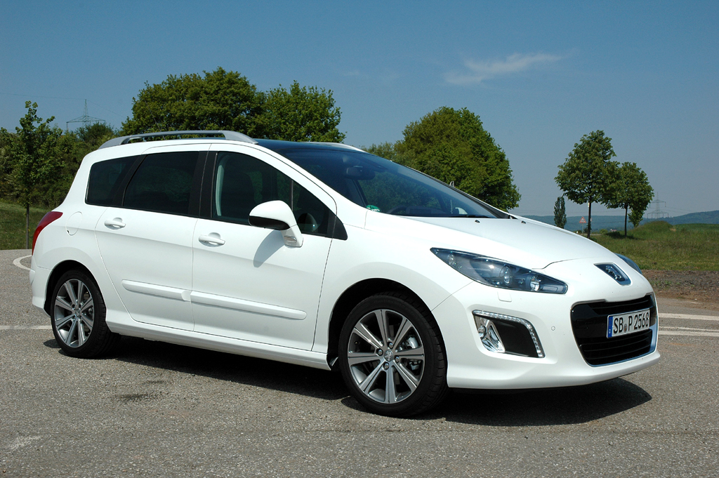 Peugeot 308: So sieht die bei den Franzosen SW genannte Kombivariante aus ... 