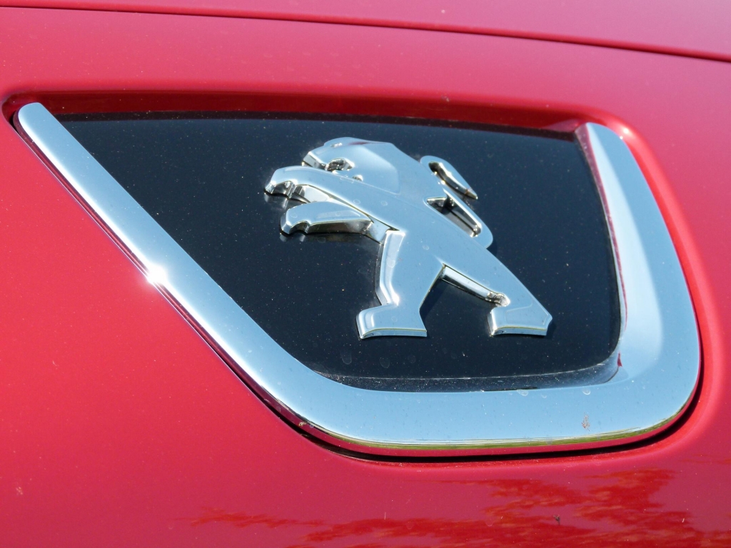 Peugeot 308 deutlich aufgewertet – Sondermodelle starten mit Preisvorteil