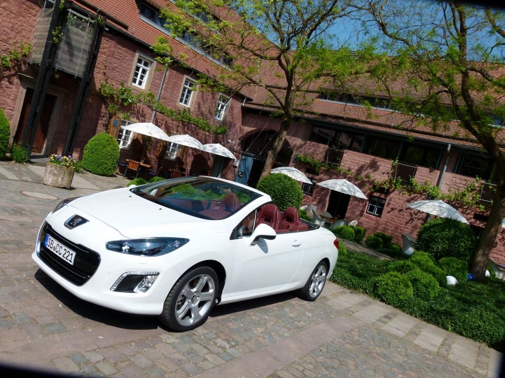 Peugeot 308 deutlich aufgewertet – Sondermodelle starten mit Preisvorteil