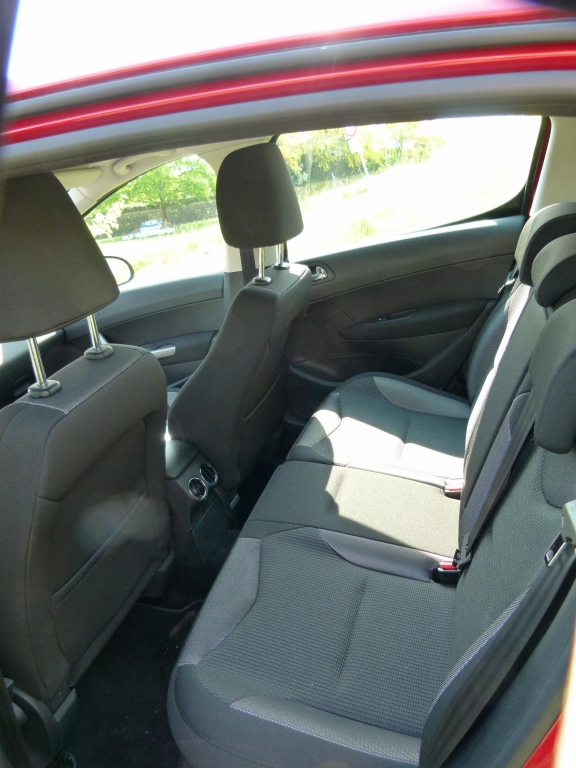 Peugeot 308 deutlich aufgewertet – Sondermodelle starten mit Preisvorteil