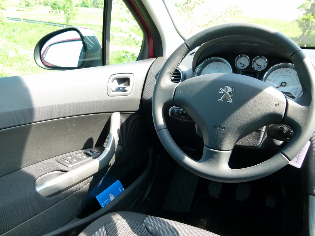 Peugeot 308 deutlich aufgewertet – Sondermodelle starten mit Preisvorteil