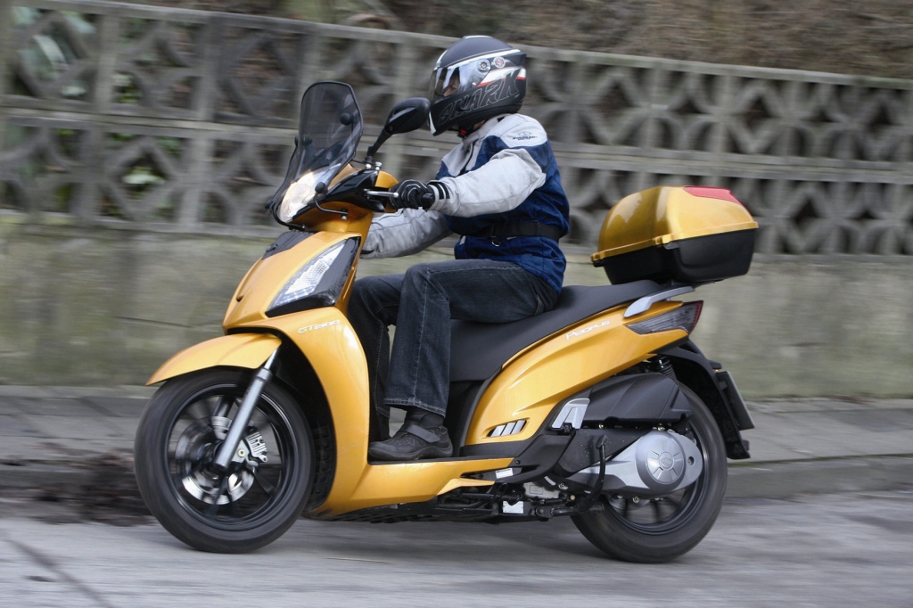 Roller-Fahrbericht Kymco People GT 300i: People are People 