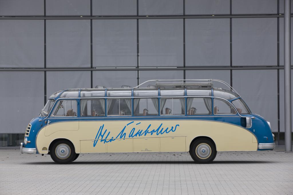 Setra S 8 (1951).