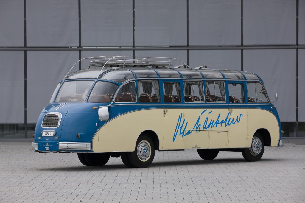 Setra S 8 (1951).
