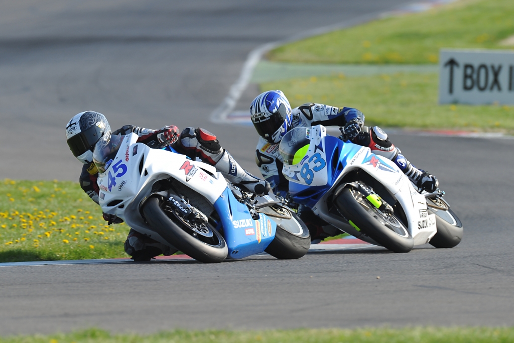 Suzuki GSX-R Challenge und B-King Trophy – Rennsport für jedermann