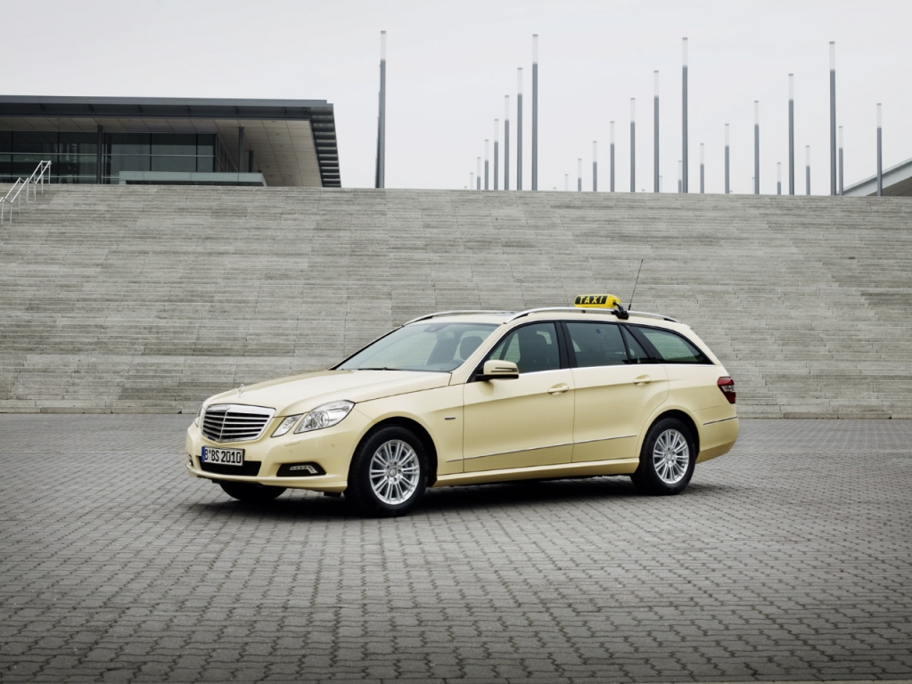 T-Modell der Mercedes-Benz E-Klasse 200 CDI Blue Efficiency