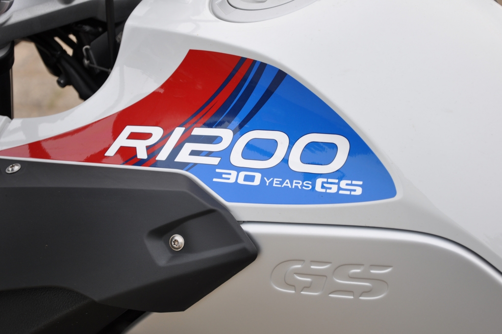 Test: BMW R 1200 GS Adventure 30 Jahre - Der Weltenbummler