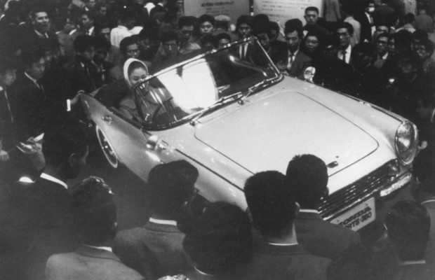 Tradition: 50 Jahre Honda Deutschland - Nippons Formel für Fahrspaß