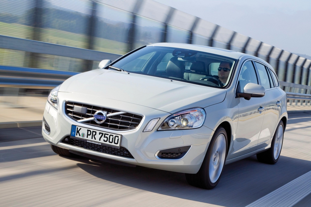 Volvo S60 DRIVe und V60 DRIVe rollen zu den Händlern
