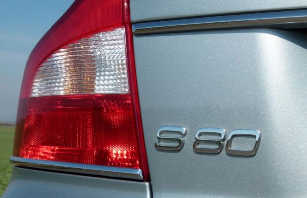 Volvo wertet Limousine S80 und Kombi V70 auf