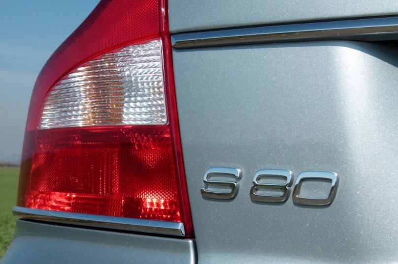 Volvo wertet Limousine S80 und Kombi V70 auf