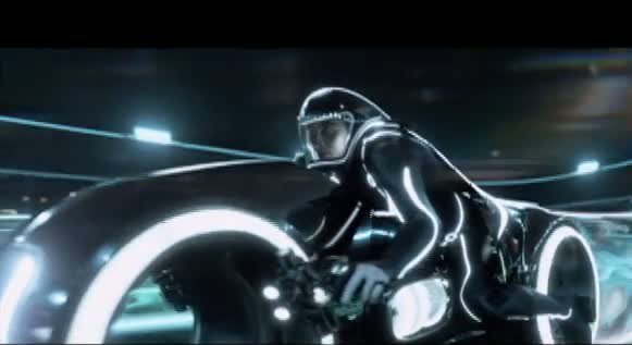 Von Wolfsburg nach Hollywood – Interview mit TRON: Legacy Fahrzeugdesigner Daniel Simon