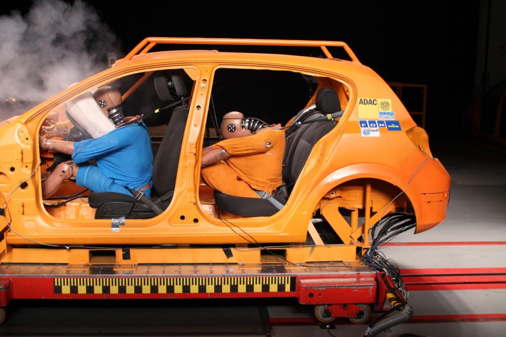 ADAC-Crashtest - Gefahrenzone Fond