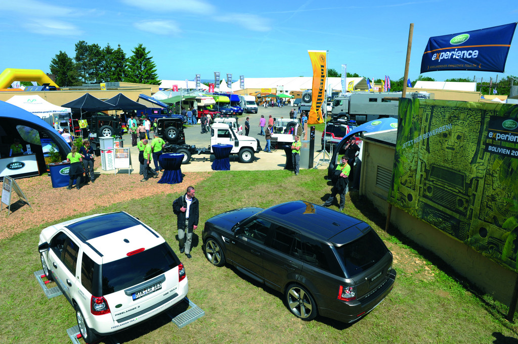 Abenteuer & Allrad 2011: Land Rover präsentiert 16 Fahrzeuge