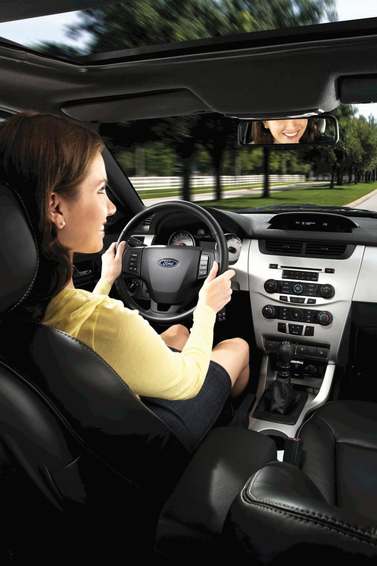 Auch das neue, 2012 in Deutschland auf den Markt kommende Ford-Infotainment Sync soll das Navigieren zum Urlaubsort leichter machen. 