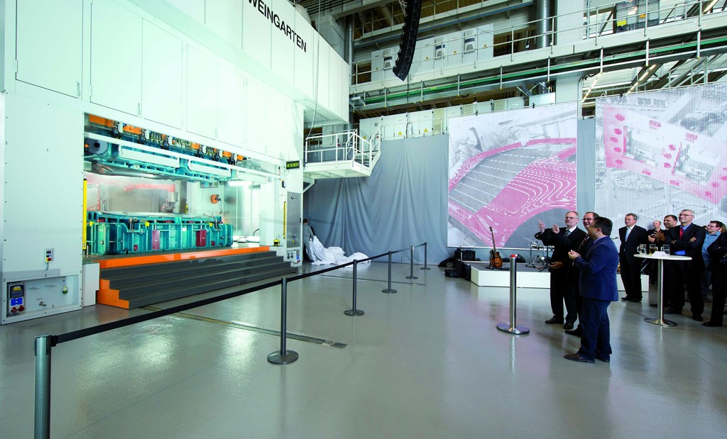 Audi nimmt mechanische Einarbeitungspresse in Betrieb