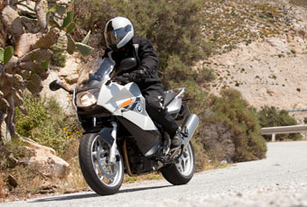 BMW F 800 ST: Sportlich touren