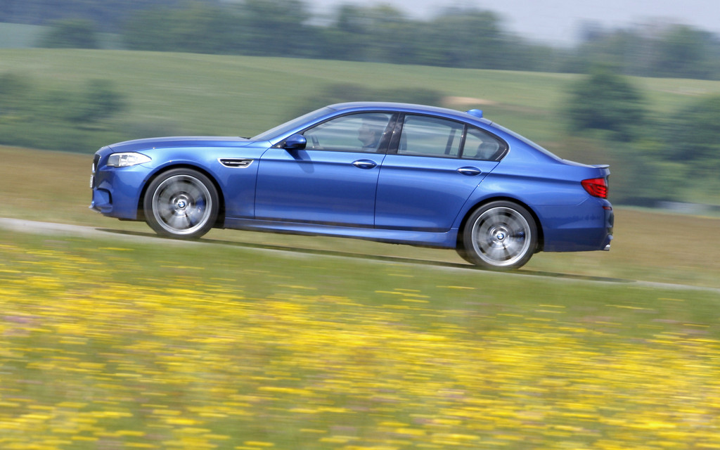 BMW M5.