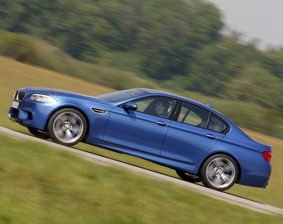 BMW M5.