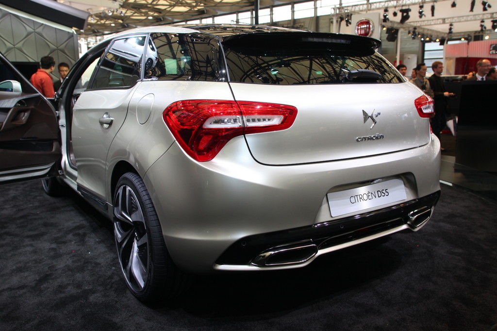 Citroen DS5.