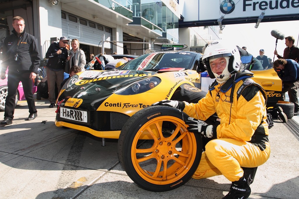 Continental kehrt nach über zehn Jahren mit einem eigenen Team an den Nürburgring zurück und setzt beim 24-Stunden-Rennen einen neuen Reifen und den Artega GT ein.
