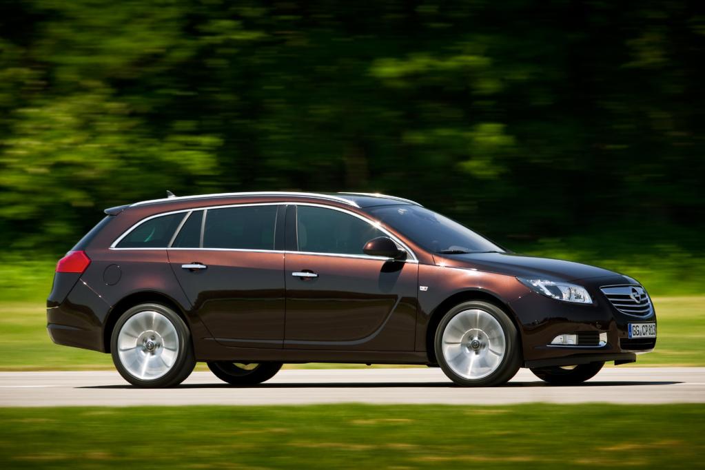 Der Opel Insignia Sports Tourer will vor allem mit seinem Blechkleid gefallen. 