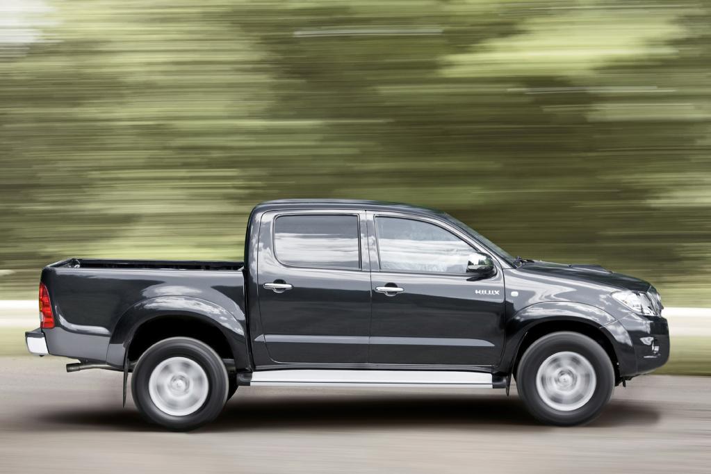 Der Toyota Hilux kann wahlweise mit Heck- oder Allradantrieb geordert werden. 