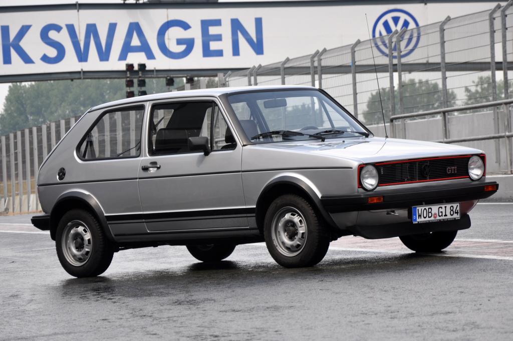 Der hier gezeigte 1er Golf ist schon das Facelift-Modell mit geänderten Stoßstangen