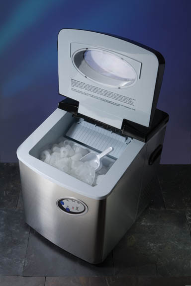 Dometic Eiswürfelbereiter.