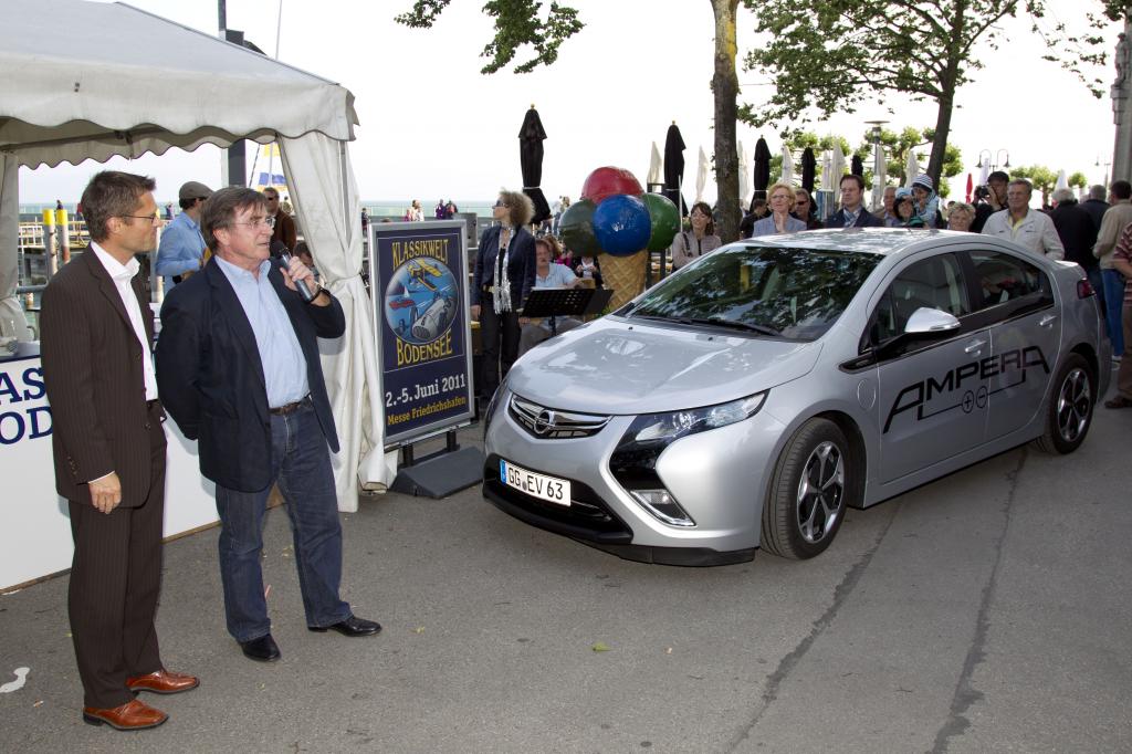 Elmar Wepper fuhr im Opel Ampera vor