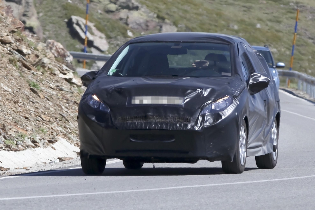 Erwischt – Erlkönig Peugeot 208