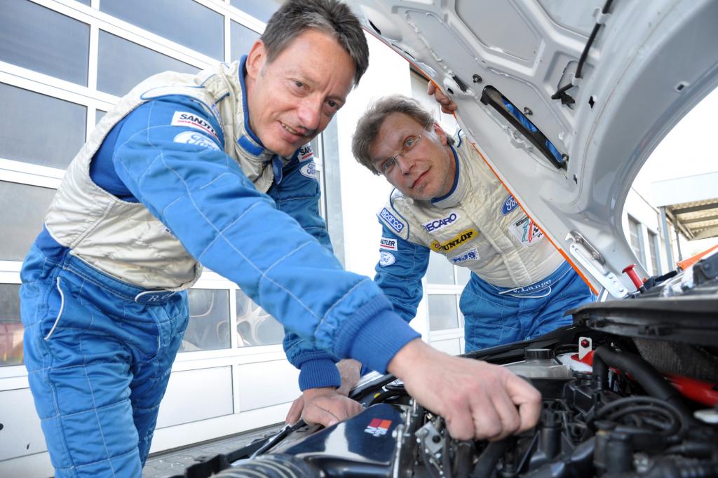 Es ist das erste Mal, dass die beiden Ford-Mitarbeiter mit einem Gasantrieb beim Ringklassiker  fahren