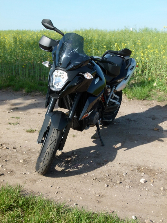 Fahrbericht KTM 990 Supermoto T black ABS: Suchtfaktor – die gehört verschlossen …!