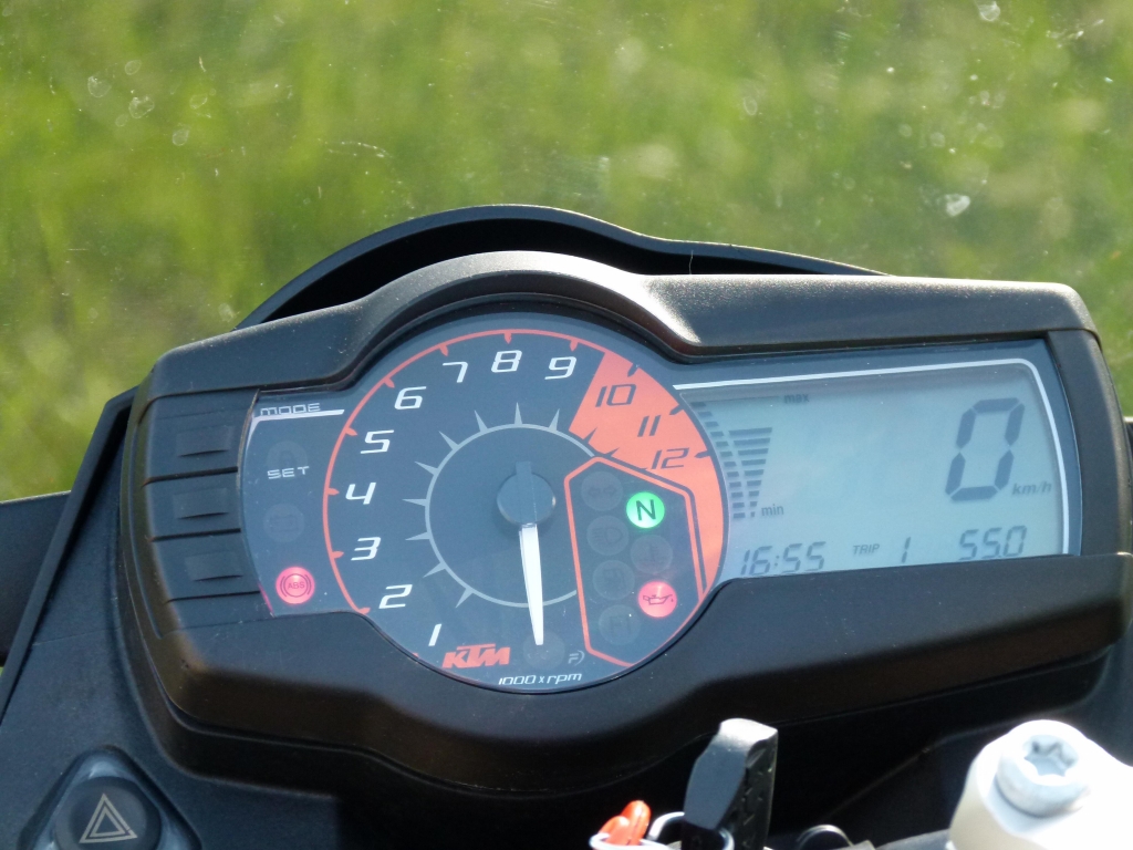 Fahrbericht KTM 990 Supermoto T black ABS: Suchtfaktor – die gehört verschlossen …!