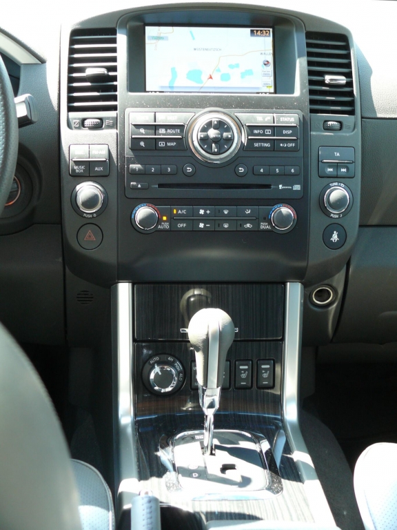 Fahrbericht Nissan Pathfinder LE 3,0 V6 dCI - Einer fürs Grobe