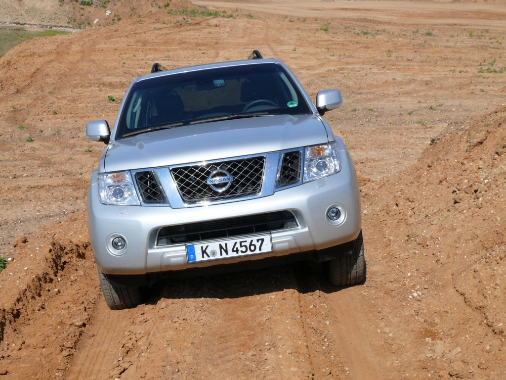 Fahrbericht Nissan Pathfinder LE 3,0 V6 dCI - Einer fürs Grobe