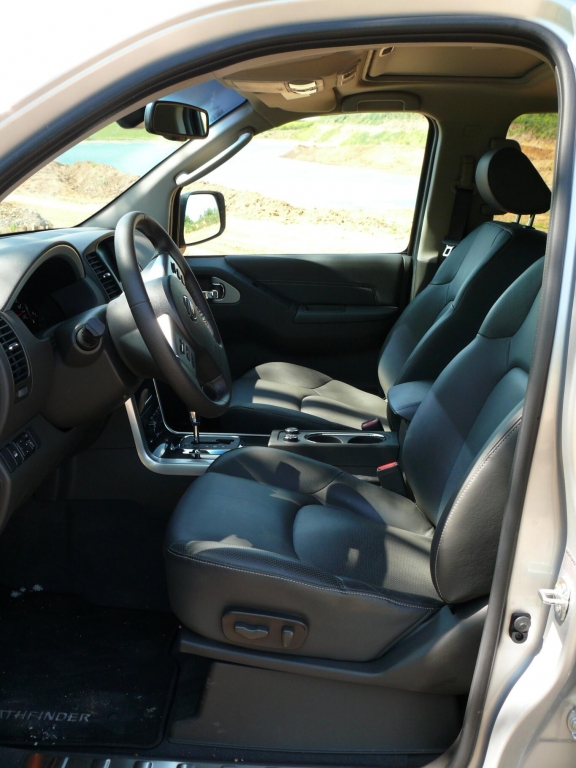 Fahrbericht Nissan Pathfinder LE 3,0 V6 dCI - Einer fürs Grobe