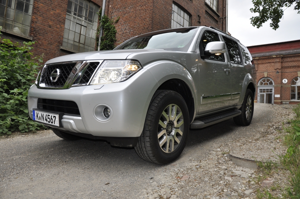 Fahrbericht Nissan Pathfinder LE 3,0 V6 dCI - Einer fürs Grobe