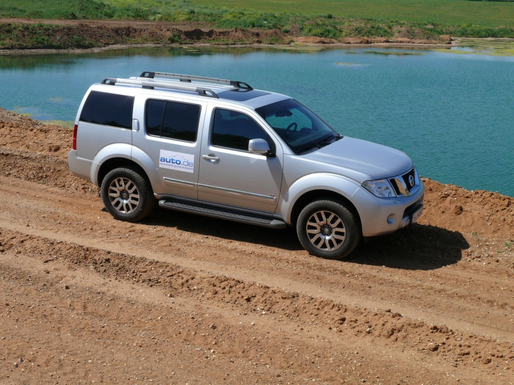 Fahrbericht Nissan Pathfinder LE 3,0 V6 dCI - Einer fürs Grobe