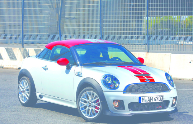Feuertaufe vor Start im Oktober: Mini schickt neues Coupé durch 