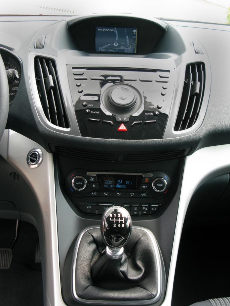 Ford Grand-C-Max: Blick auf den mittleren Armaturenträger. 