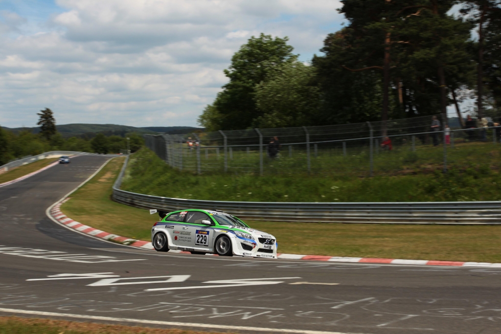 HEICO SPORTIV erfolgreich bei 24h-Rennen Nürburgring 2011
