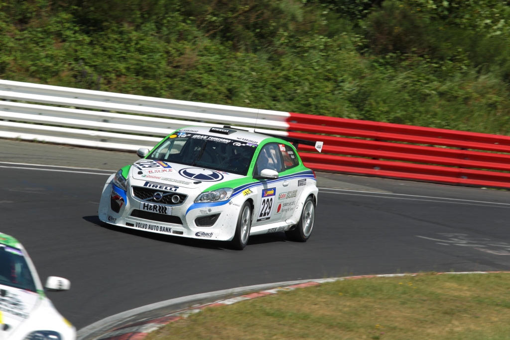 HEICO SPORTIV erfolgreich bei 24h-Rennen Nürburgring 2011