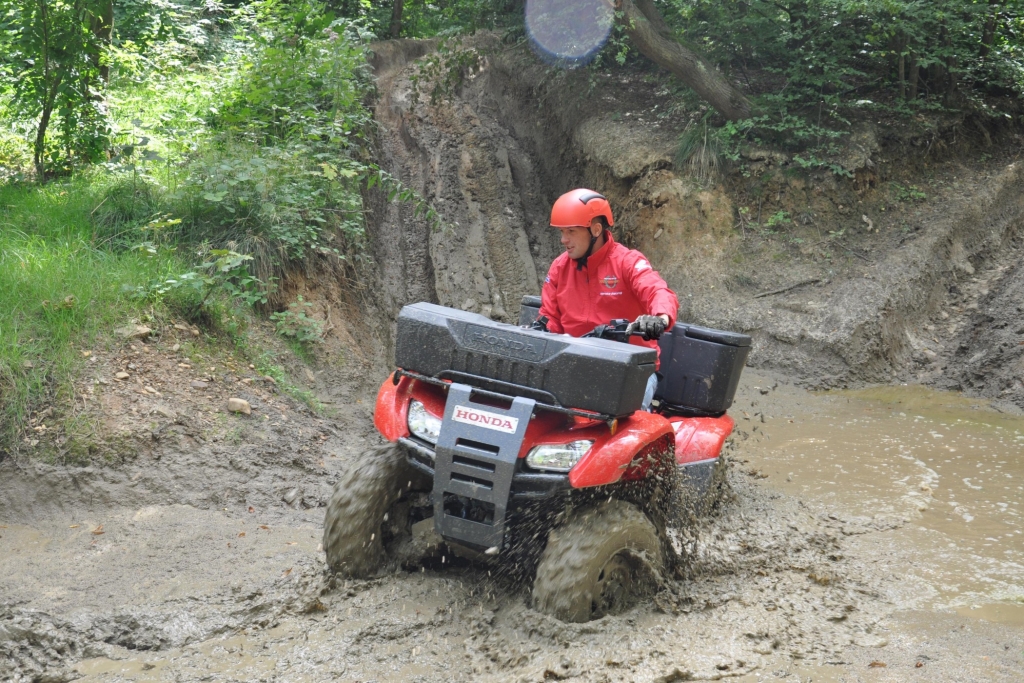 Honda ATV - Nicht spielen! Arbeiten!