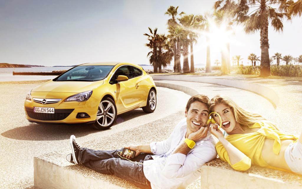 IAA 2011: Opel zeigt Weltpremiere des Astra GTC