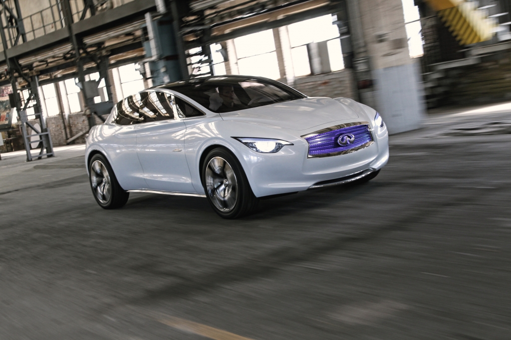 Infinfiti bringt Etherea und M35h nach Goodwood