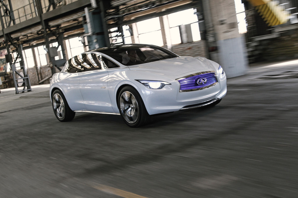 Infiniti Etherea.
