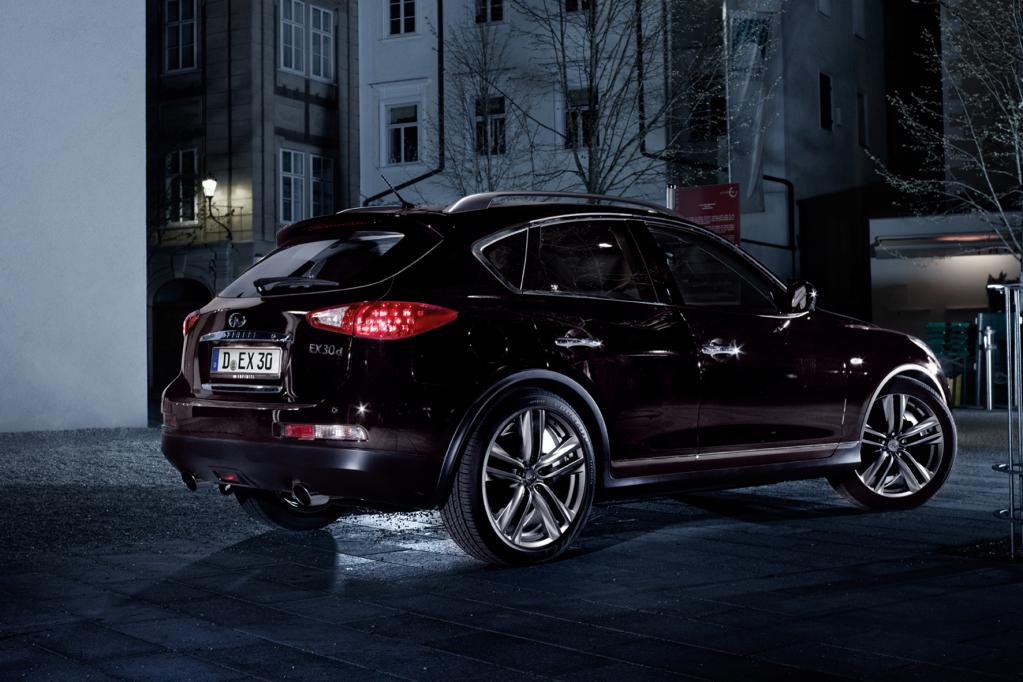 Infiniti wertet den EX auf