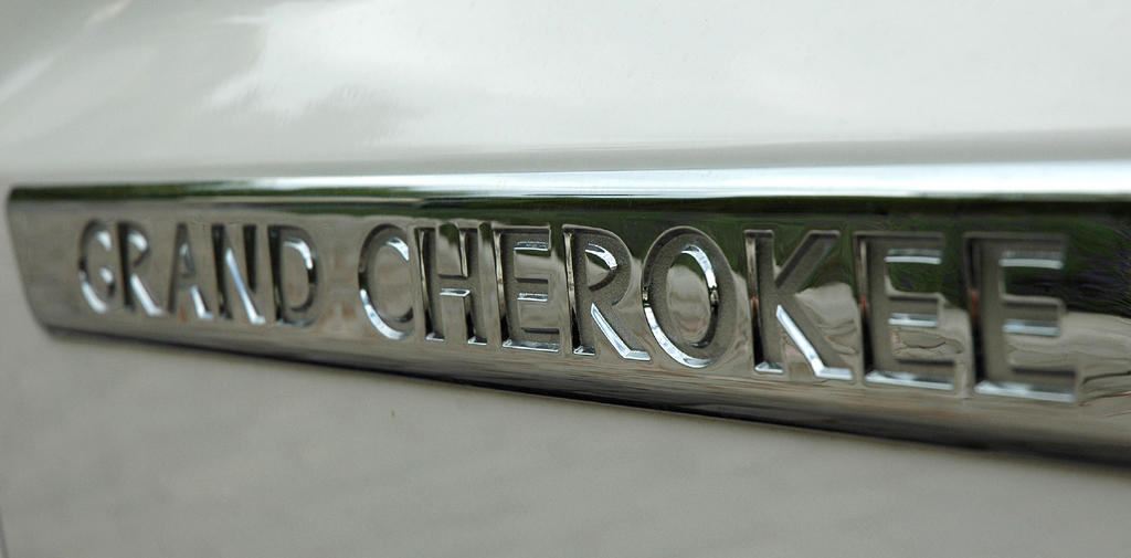 Jeep Grand Cherokee Diesel: Modellschriftzug an der Seite. 